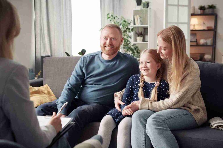How A Family Therapist Can Help Your Family
